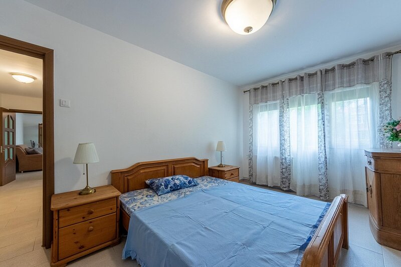Piata Sudului, 3 camere, renovat + loc ADP + boxa