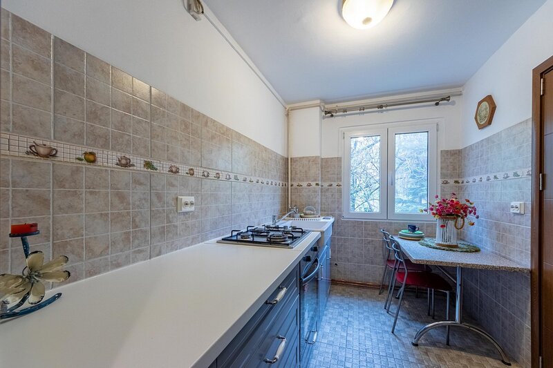 Piata Sudului, 3 camere, renovat + loc ADP + boxa
